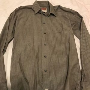 Wrangler small button down, small size